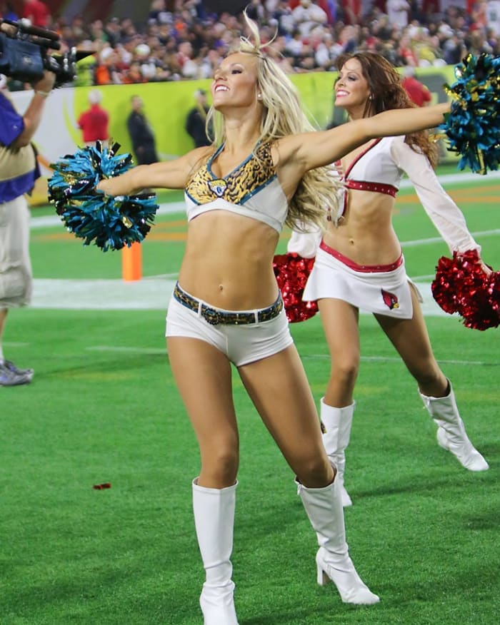 03-Samantha_Game_LS-Pro_Bowl_Cheer_2015_LS-223.jpg